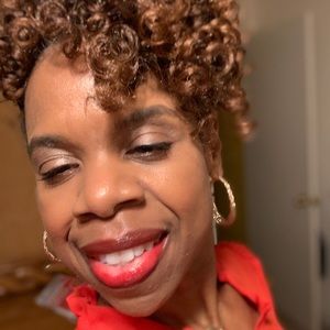 Meet your Posher, Janice